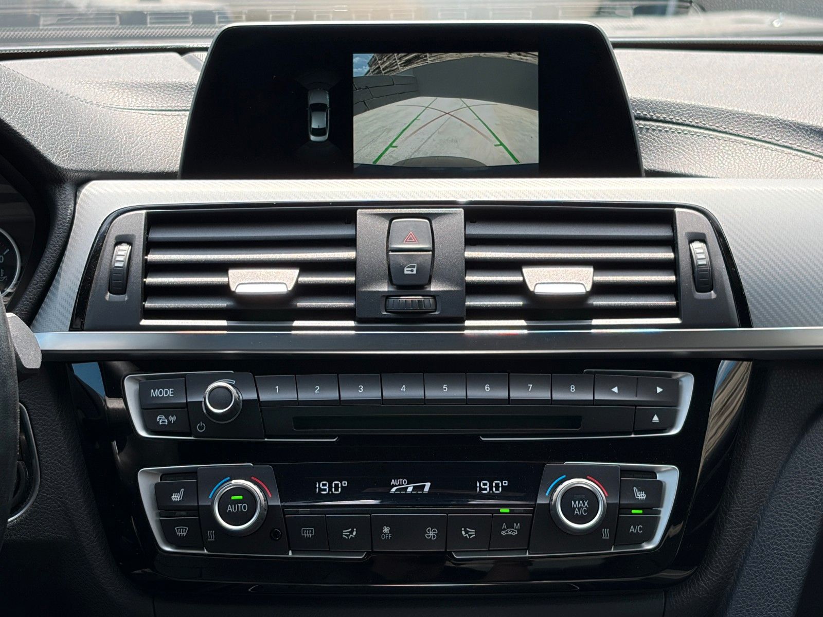 Fahrzeugabbildung BMW 420i  Coupe Sport Line Leder Tempomat HiFi SHZ