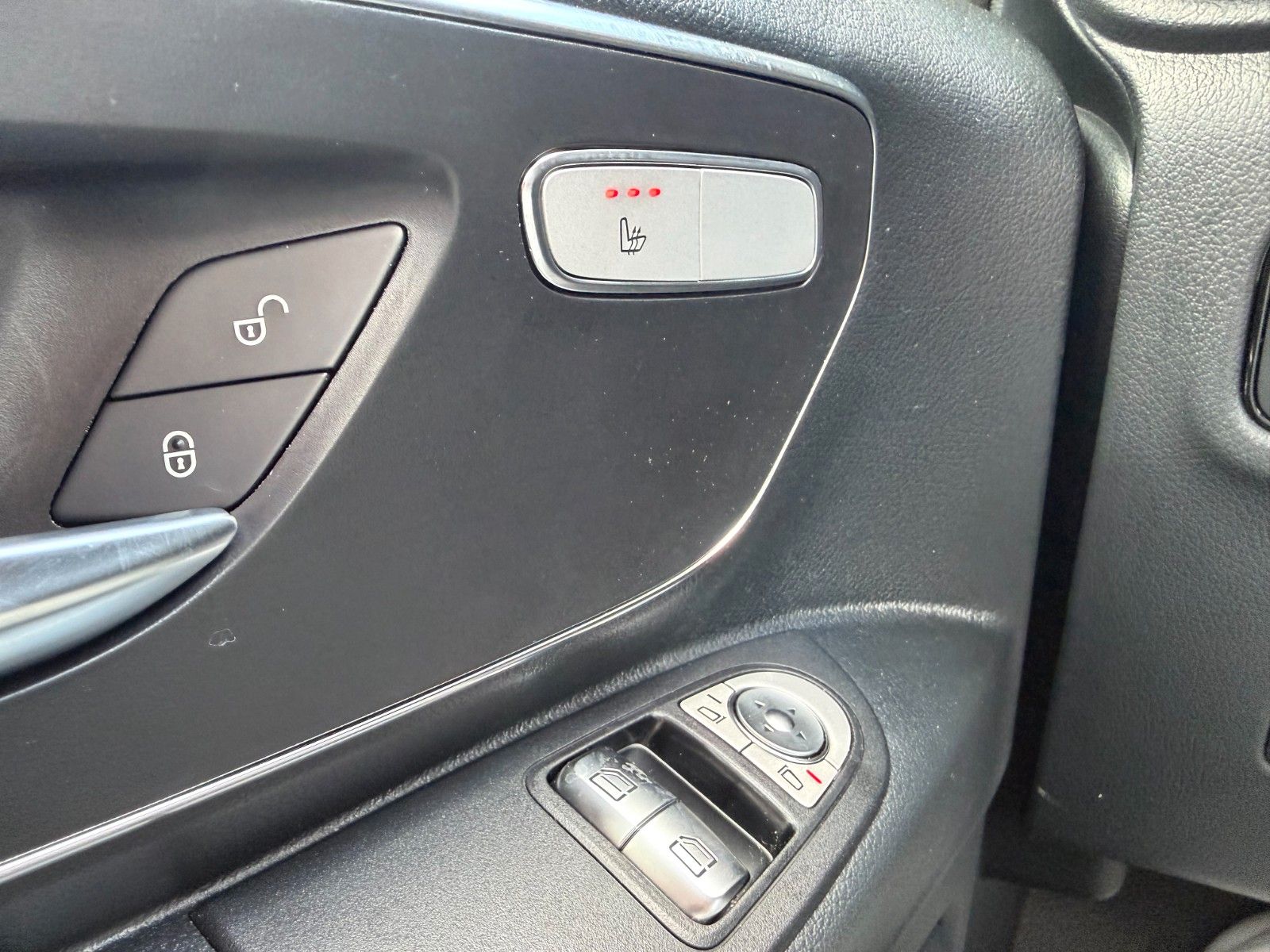 Fahrzeugabbildung Mercedes-Benz Vito 116 CDI 9G Tourer AHK2,5to 2xKlima