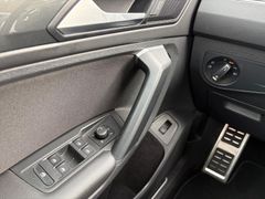 Fahrzeugabbildung Volkswagen Tiguan Highline 2.0 TDI 4MOTION PANO*360°*NAVI!!