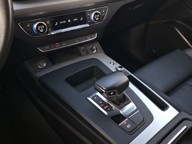 Q5 40 TFSI quattro S line AHK, Sound-System, Pan
