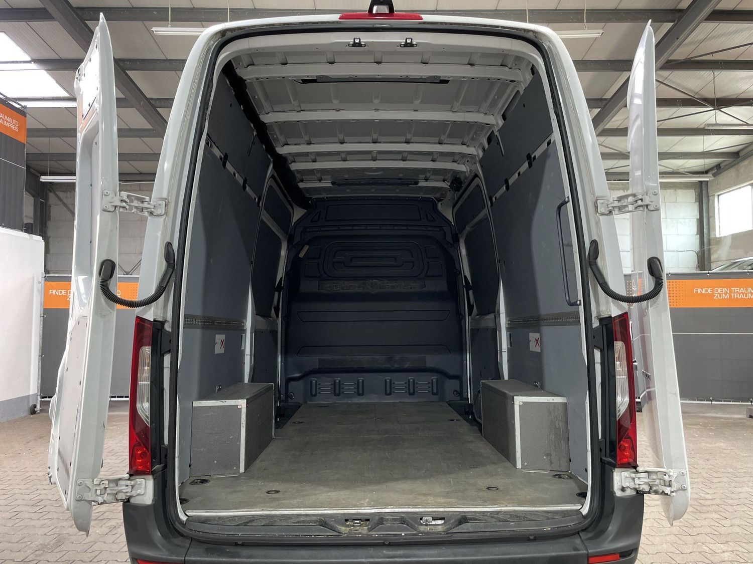 Fahrzeugabbildung Mercedes-Benz Sprinter 319CDI V6 Autm L2#Kamera#LED#ACC#AHK3,5