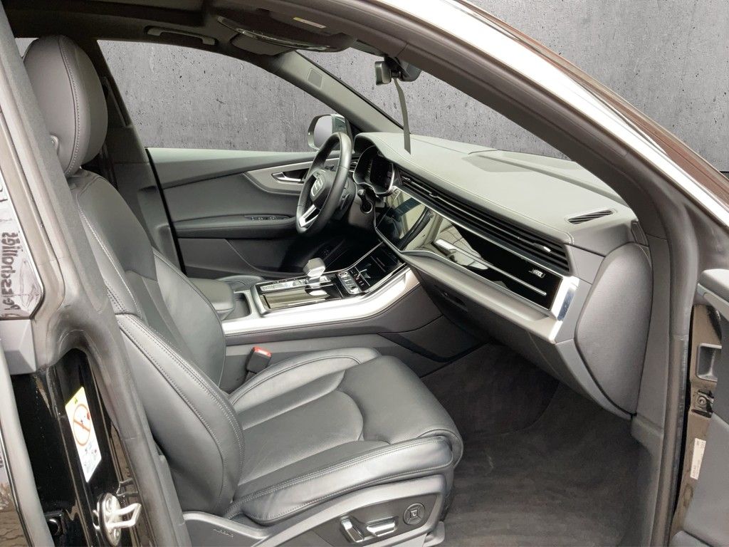 Audi Q8 55 TFSI e quattro tiptronic foto 16