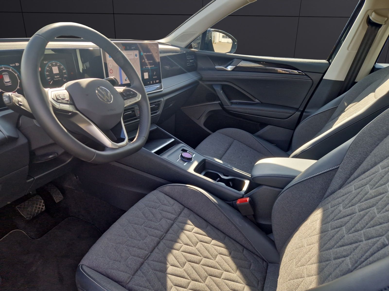 Fahrzeugabbildung Volkswagen Tiguan 1.5 eTSI