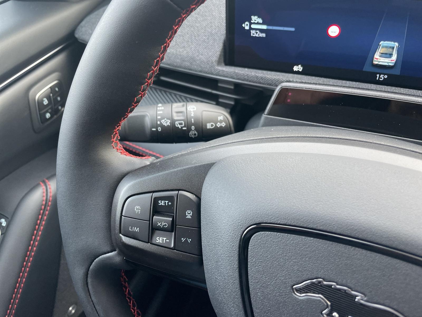 Ford Mustang Mach-E Premium Extended Range RWD
