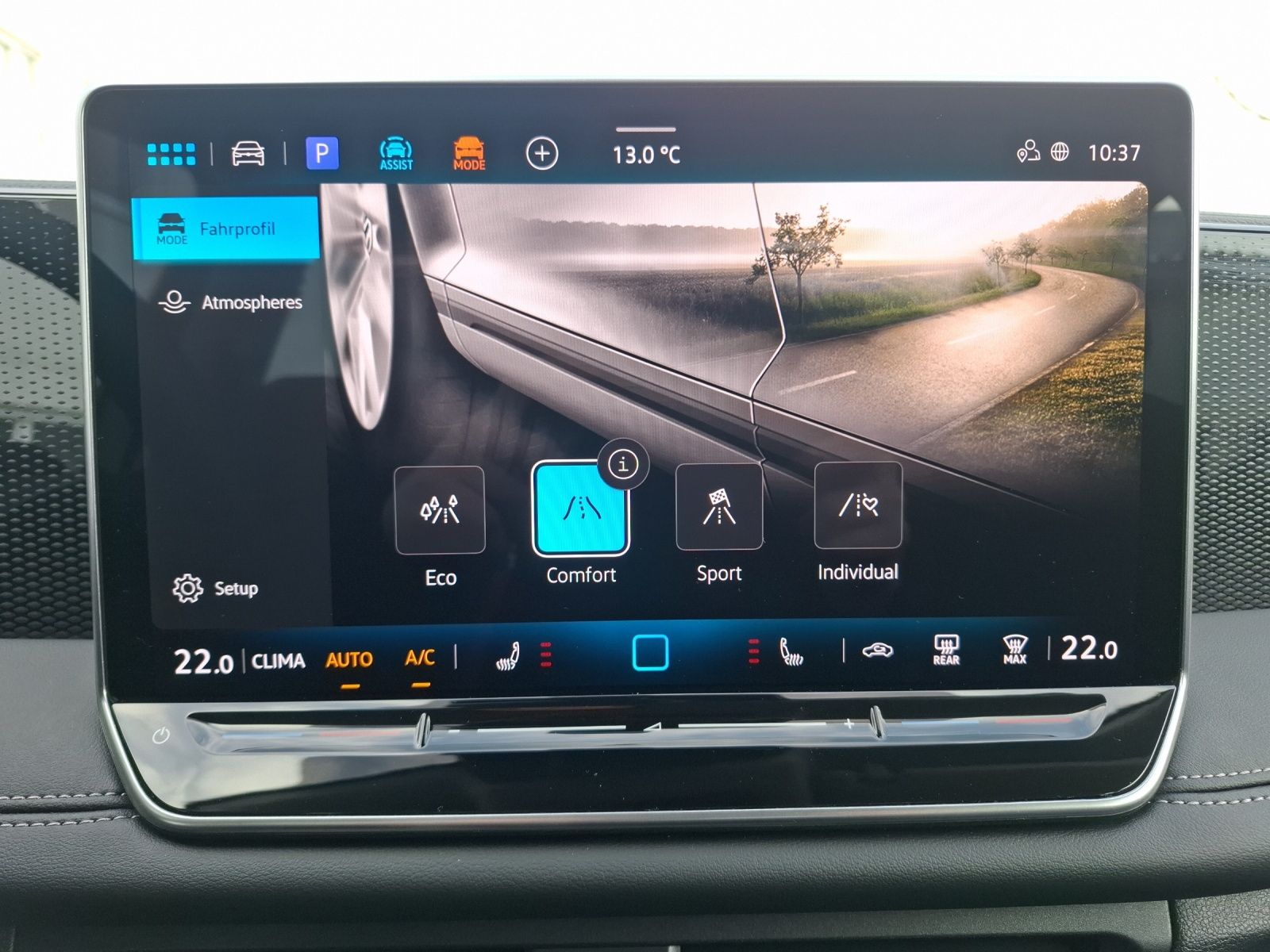 Fahrzeugabbildung Volkswagen Tiguan eTSI Life DSG Standhzg. LED AHK Navi AID