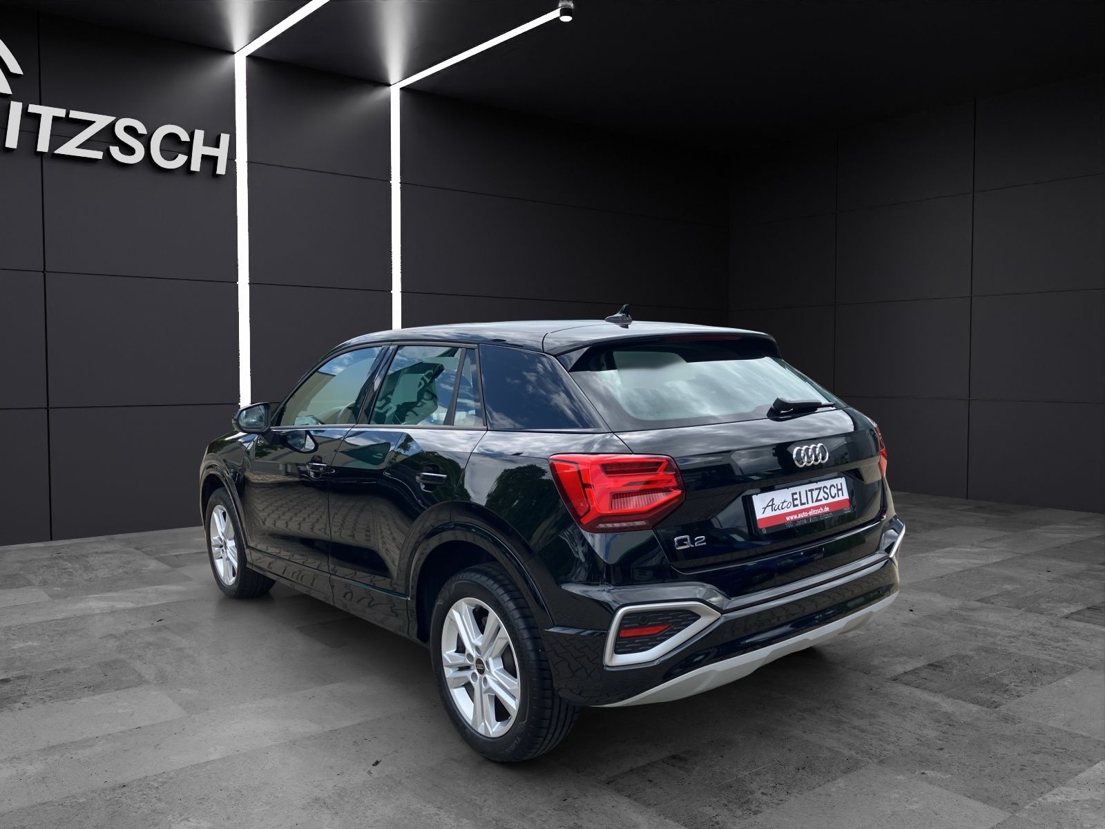 Fahrzeugabbildung Audi Q2 35 TFSI advanced S tronic LED Vorb AHZV