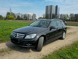 Mercedes-Benz C 200 KOMPRESSOR , Rentner Fahrzeug  - Mercedes-Benz C 200: Kombi, Kompressor