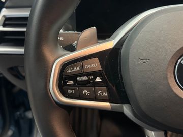 BMW 330 i Touring xDrive M Sport Navi LED Kamera