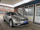 Volkswagen Golf VII Join*Navi*Scheckheft*Garantie*63 Tkm* - mit Benzin-Antrieb: Silber, Limousine, Garantie