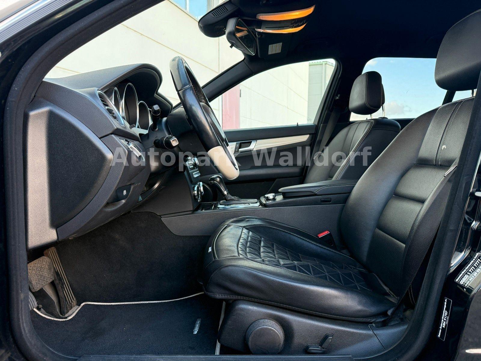 Mercedes-Benz C220 2011 — photo 12