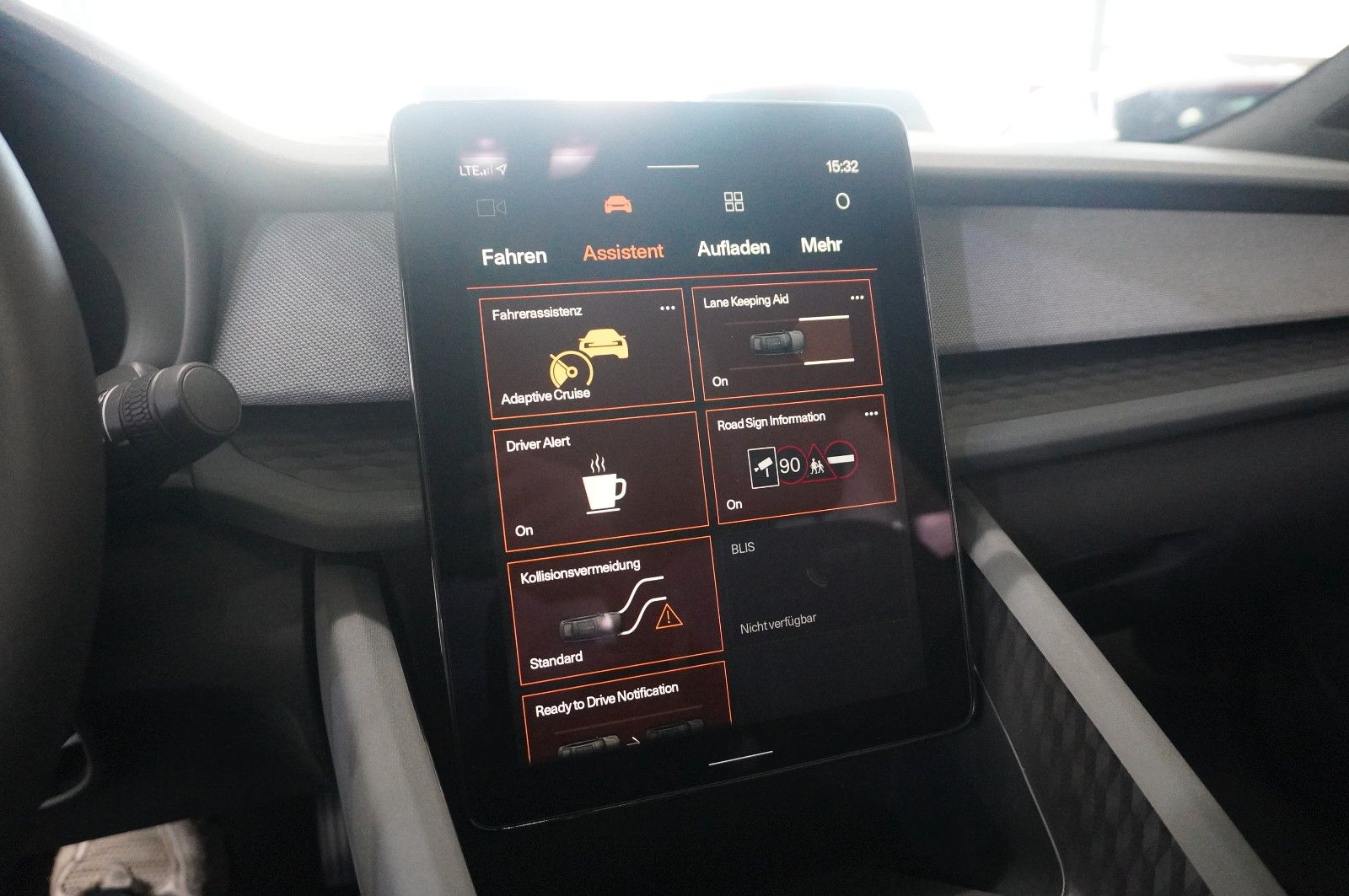 Fahrzeugabbildung Polestar 2 Long Range DUAL-MOTOR NAVI/LED/360°/VIRT/PILOT