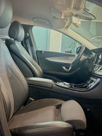 Mercedes E 220 - 10