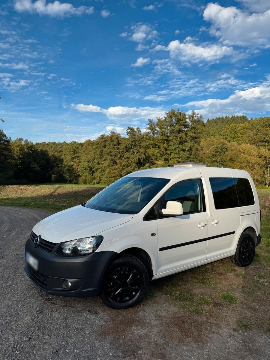 Volkswagen Caddy 2011 — interior