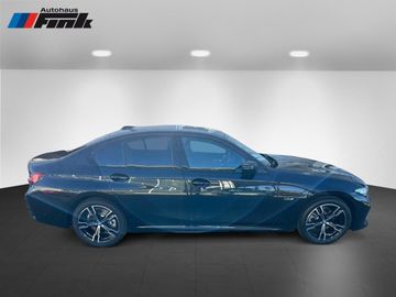 BMW 330e xDrive Limousine M Sportpaket HiFi DAB LED