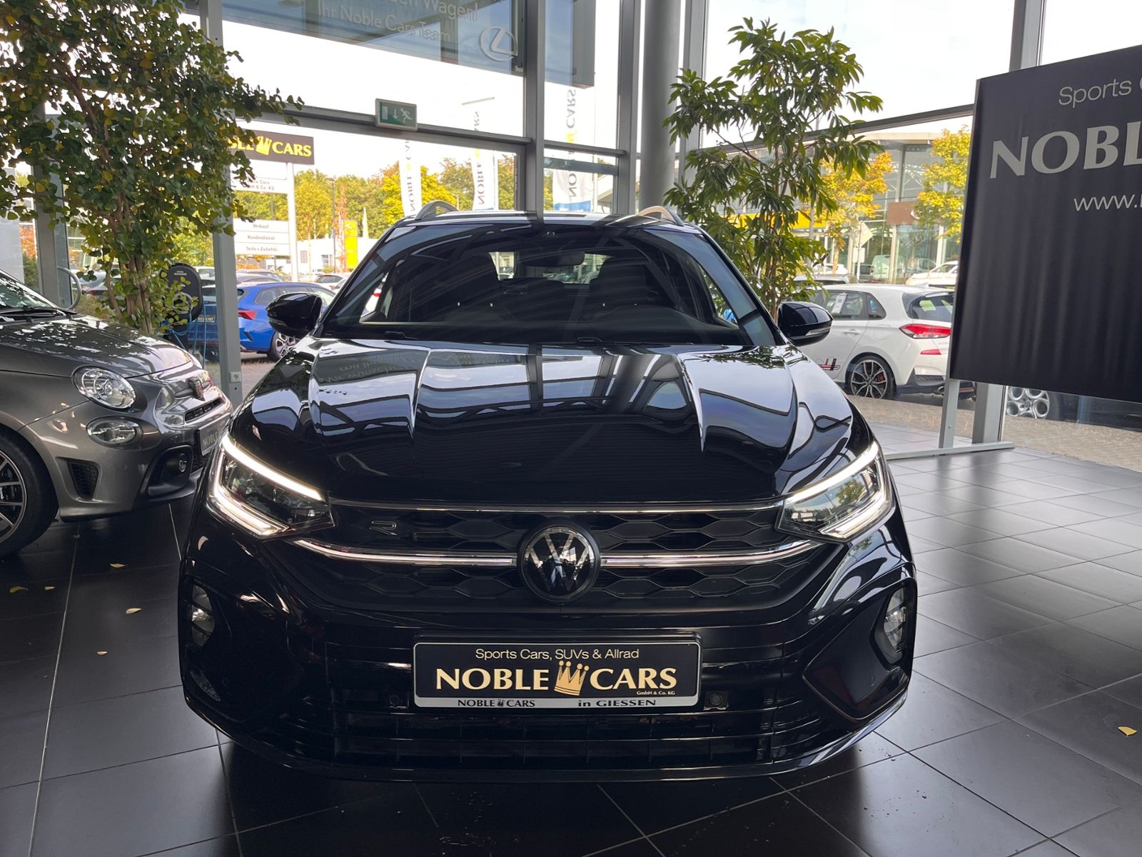 Fahrzeugabbildung Volkswagen Taigo R-Line 1.5 DSG KLIMA AHK LED NAV SHZ