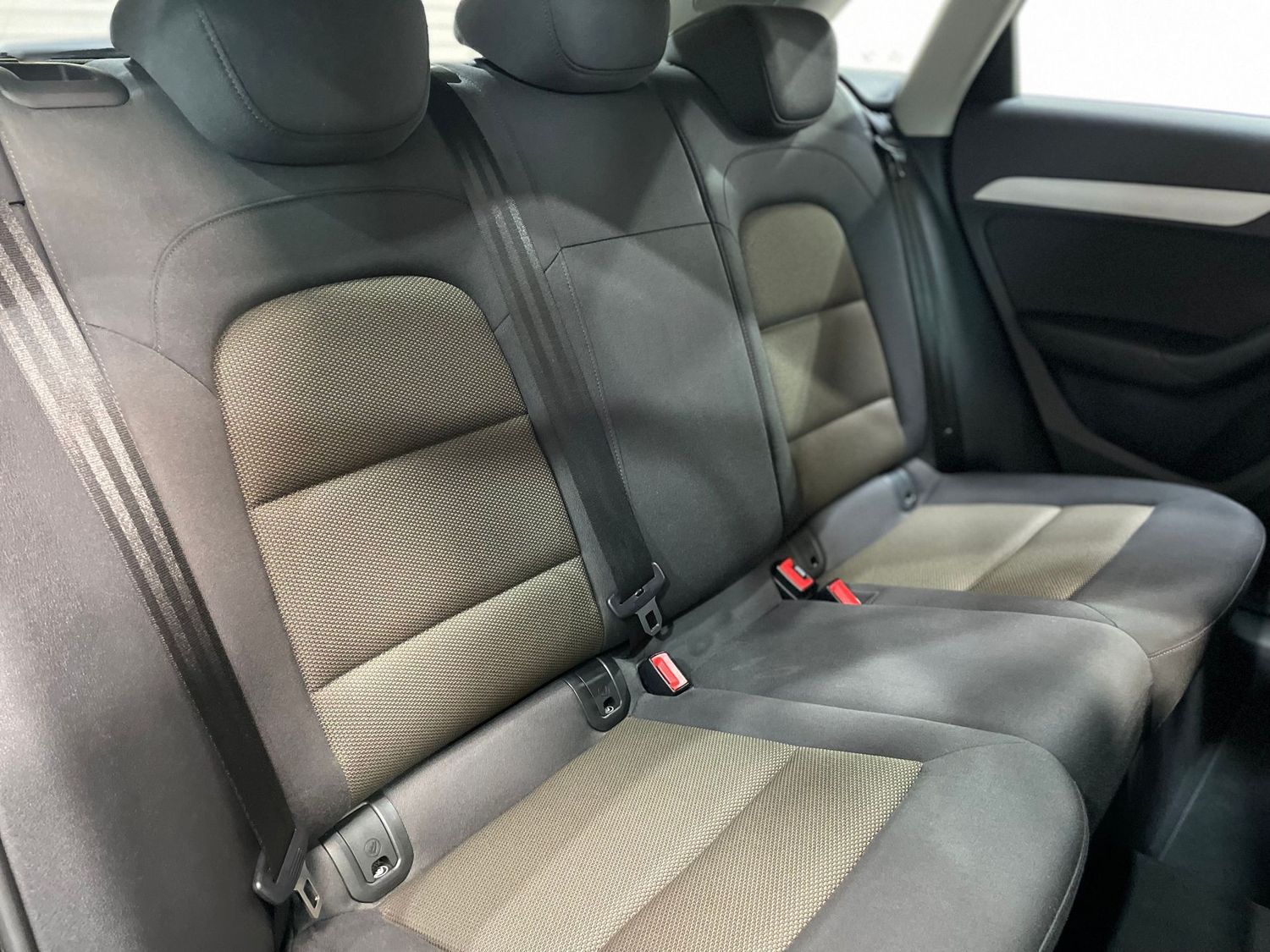 Fahrzeugabbildung Audi Q3 2.0 TFSI quattro S-Line #AHK#Xenon#Navi