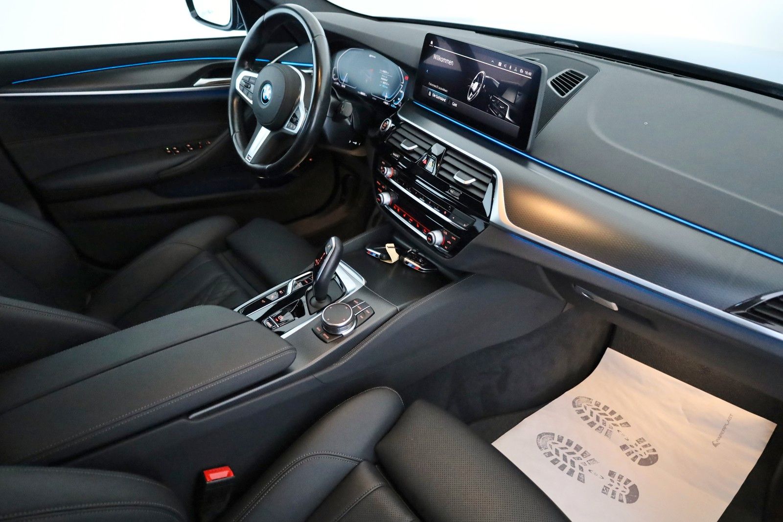 Fahrzeugabbildung BMW 530e Touring M Sport Leder,Navi,LED,Park Assist