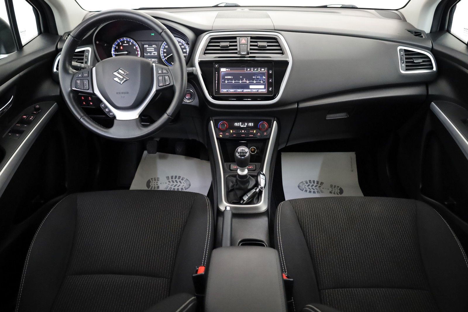Fahrzeugabbildung Suzuki SX4 S-Cross Comfort LED,SH,PDC,ACC,Apple Car