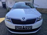 Skoda Rapid Spaceback Drive 1,4 TDI,Navi,Sitzh,Temp - Skoda Rapid mit Diesel-Antrieb: Drive