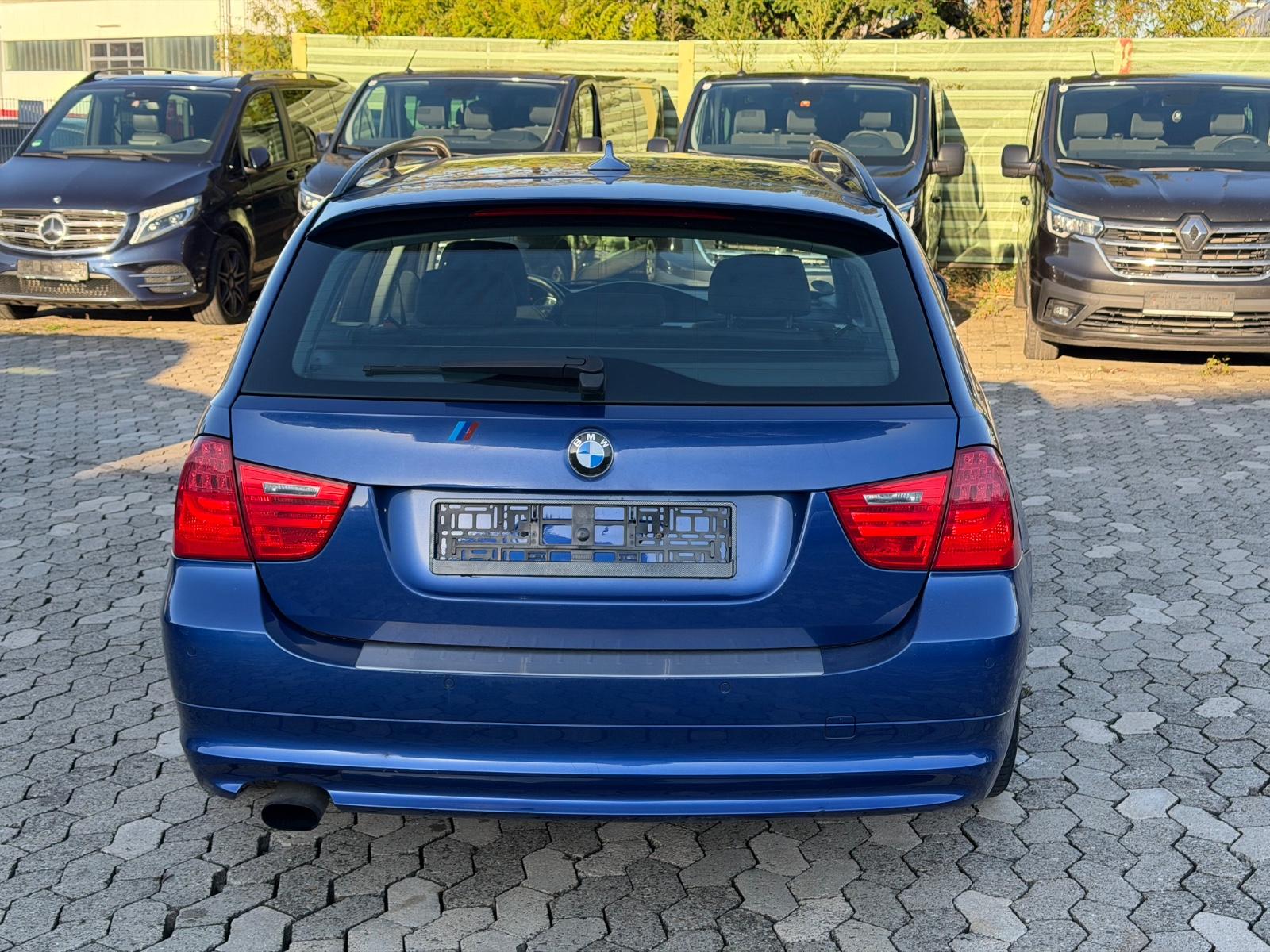 BMW 318 2010 — photo 5