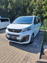 Peugeot Traveller Business VIP Elektro L3 6 Sitzer 2+2+2 - Peugeot Traveller mit Elektro-Antrieb: Automatik
