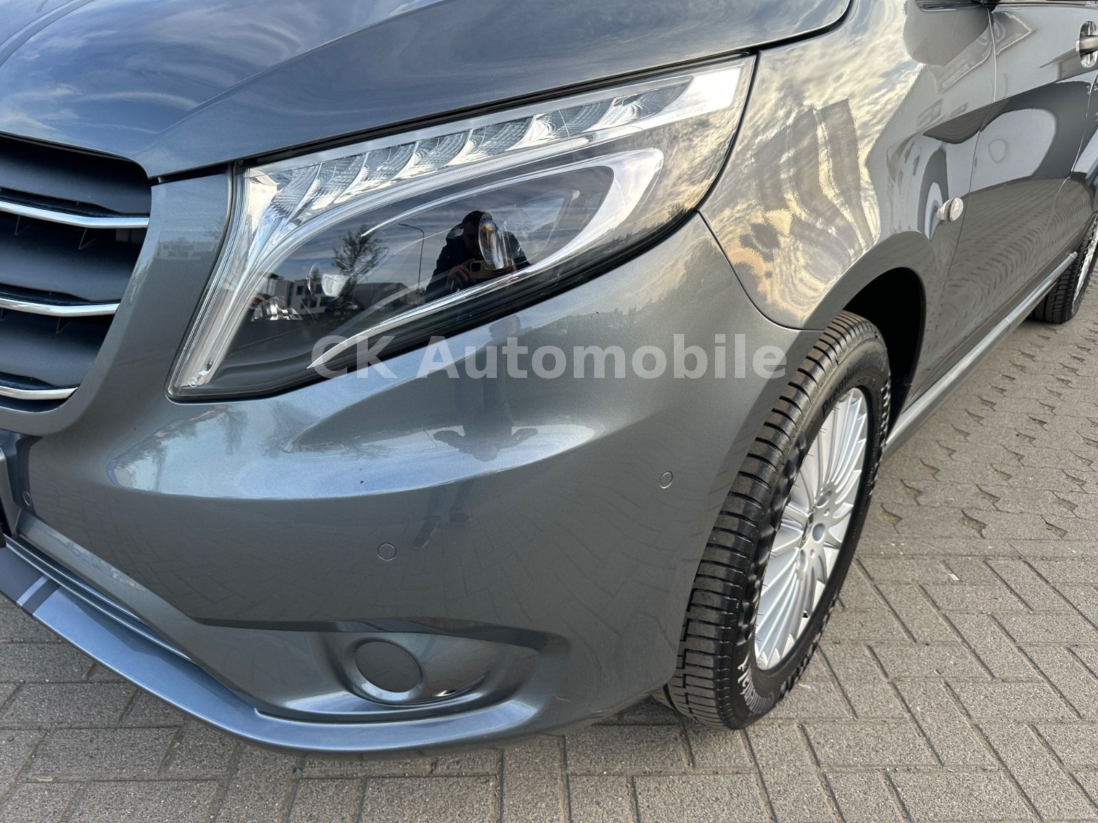 Fahrzeugabbildung Mercedes-Benz Vito 124 Mixto 4x4 lang/5Sitze/Navi/LED/Kam./AHK