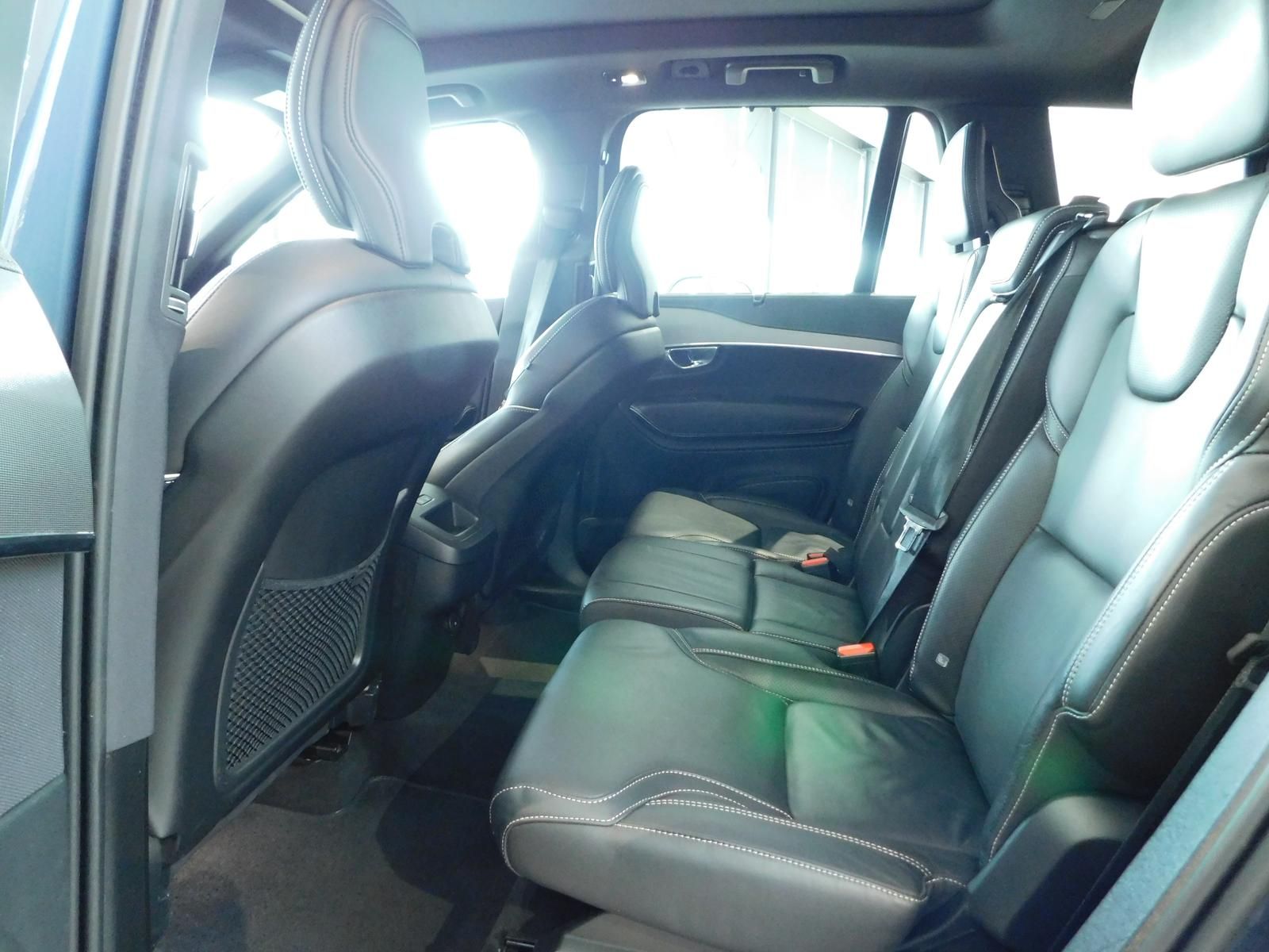 Fahrzeugabbildung Volvo XC90 B5 D AWD Plus Bright