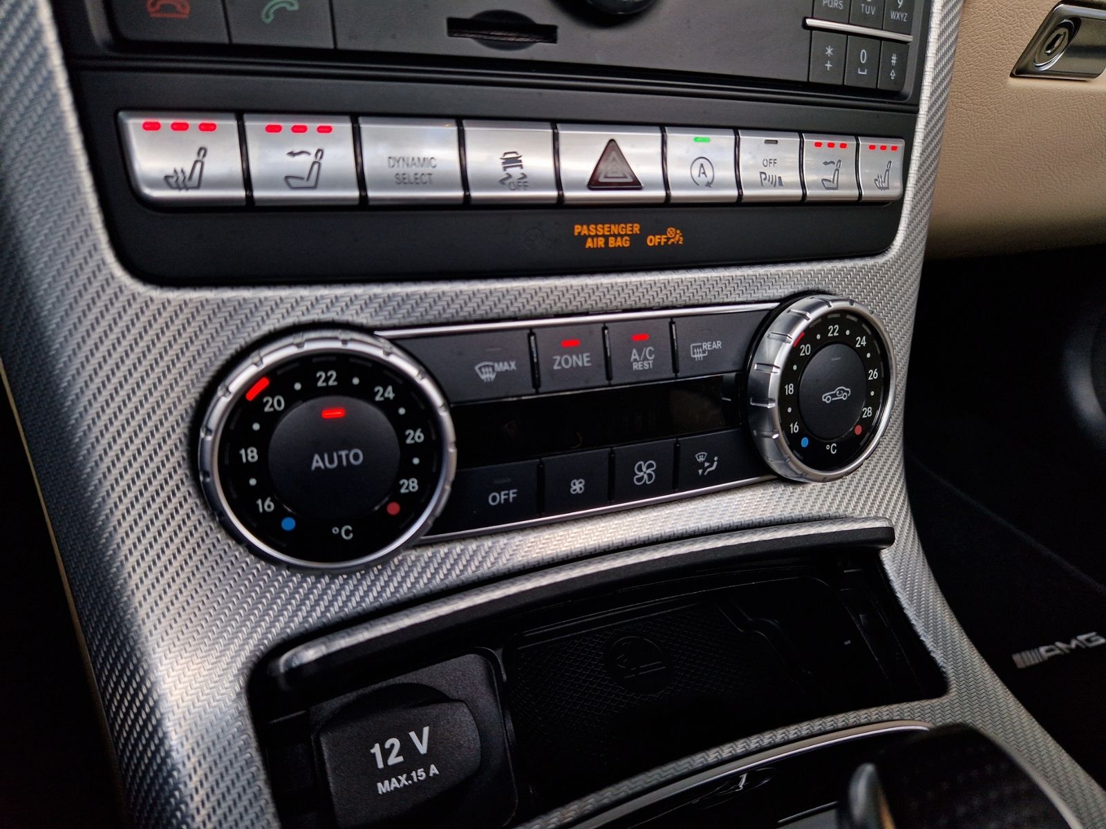 Fahrzeugabbildung Mercedes-Benz SLC 300 AMG Line LED NAVI ALU