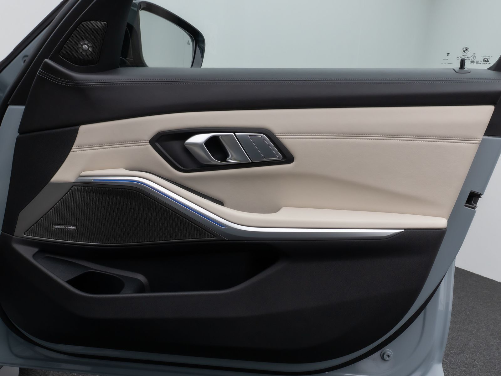 Fahrzeugabbildung BMW M3 Competition xD Glasdach Laser 360°HUD H/K DAB