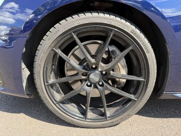 Audi A4 Avant 45quat. S line+LED+PaDach+Sthzg+AHK+B&O