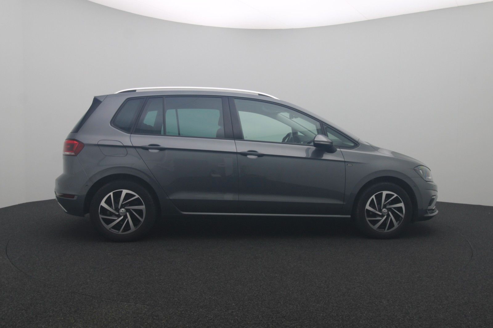 Fahrzeugabbildung Volkswagen Golf Sportsvan VII 1.0 Join NAVI AHK ACC