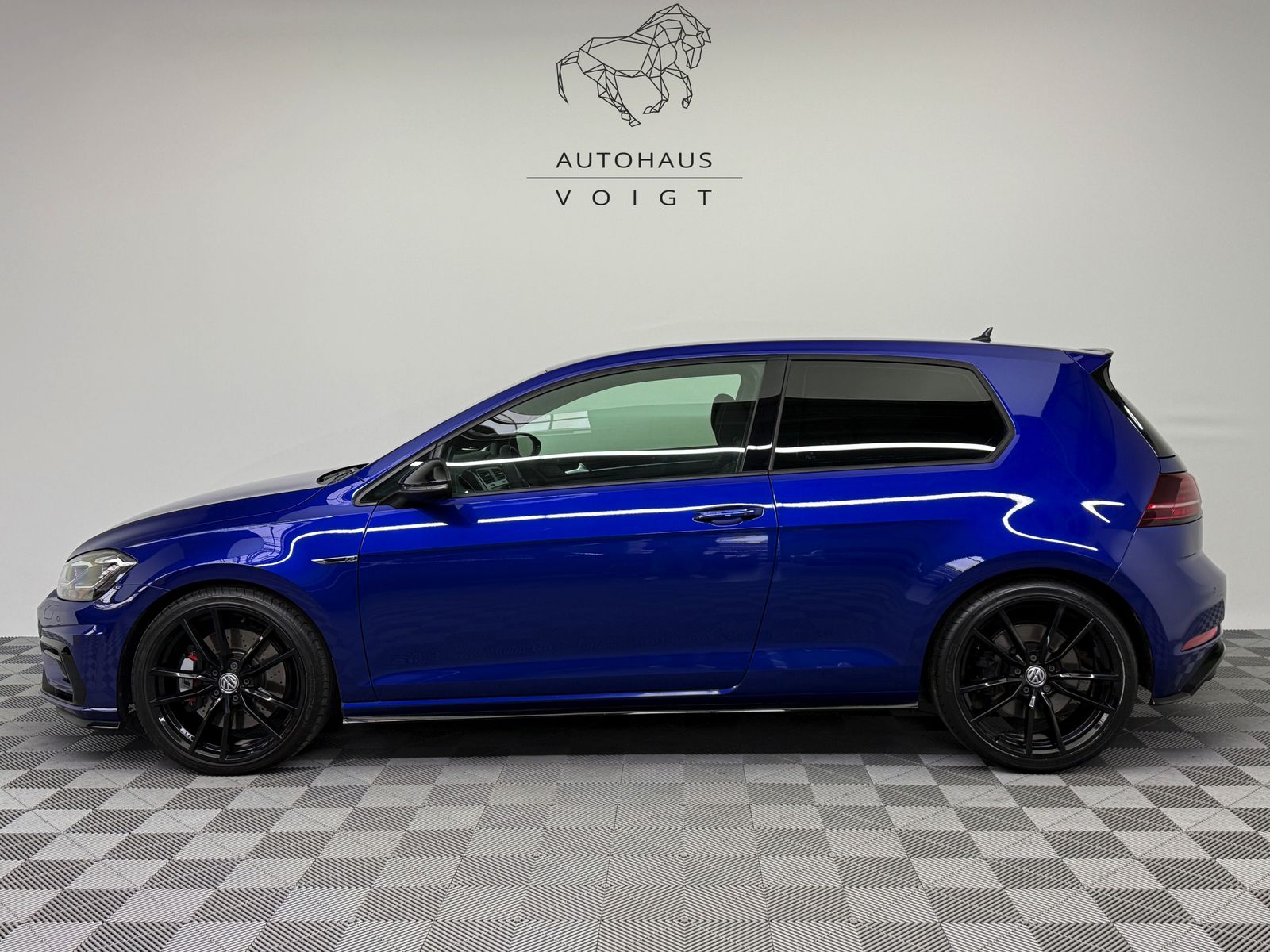 Volkswagen Golf R 4Motion Active-Info Akra DYNAUDIO DCC foto 1