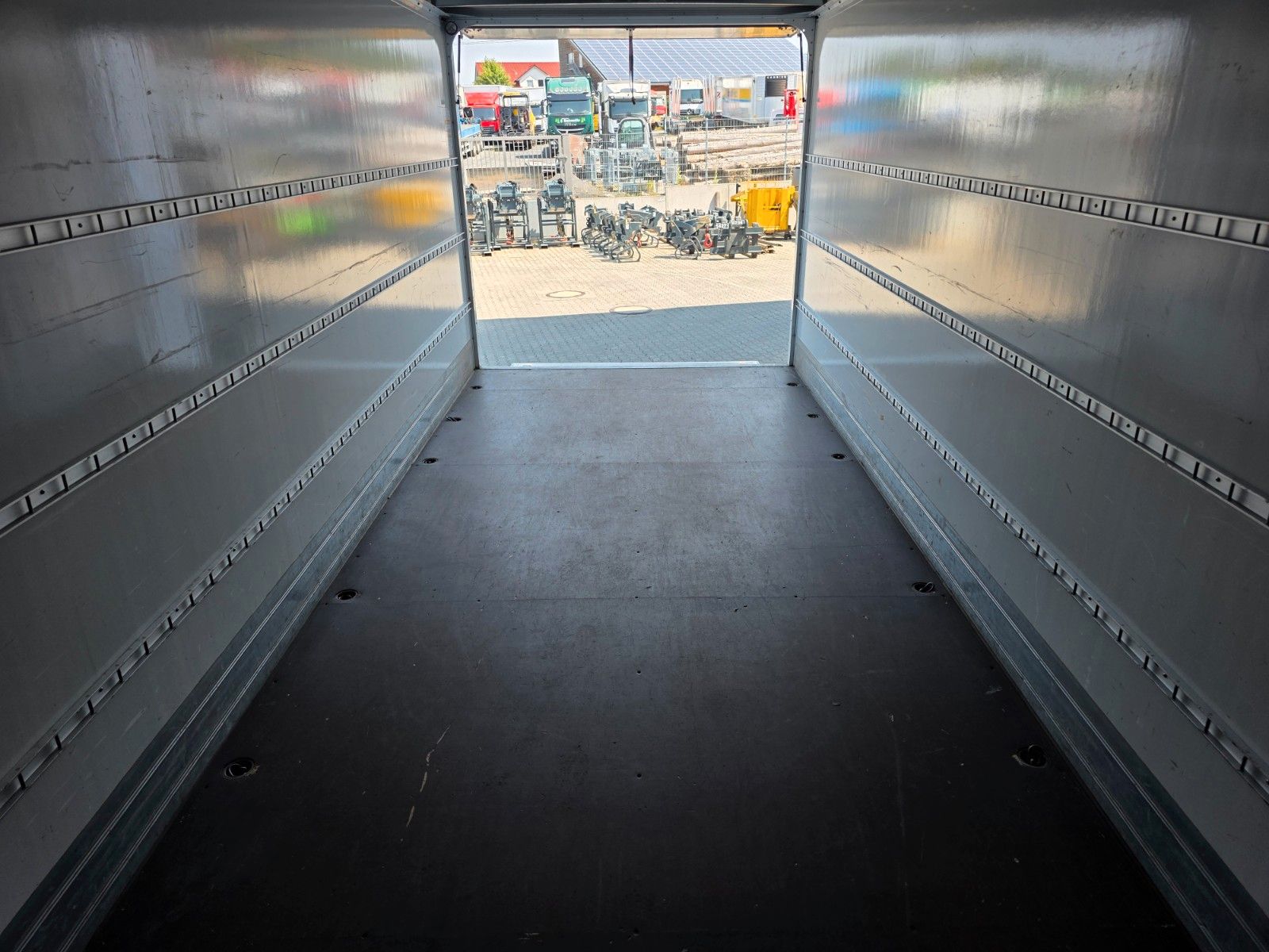 Fahrzeugabbildung Mercedes-Benz Atego 1224 LBW Bär 1.500kg Klima 3 Sitze