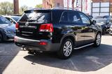 Kia Sorento 2.2CRDi Spirit 4WD 7SITZE PANORAMA XENON - Kia Sorento aus 2011 mit Diesel-Antrieb