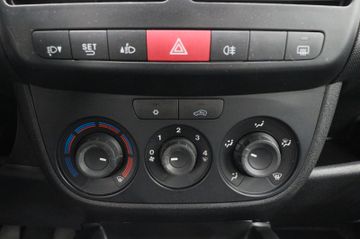 Fahrzeugabbildung Opel Combo 1.4 Selection L1H1