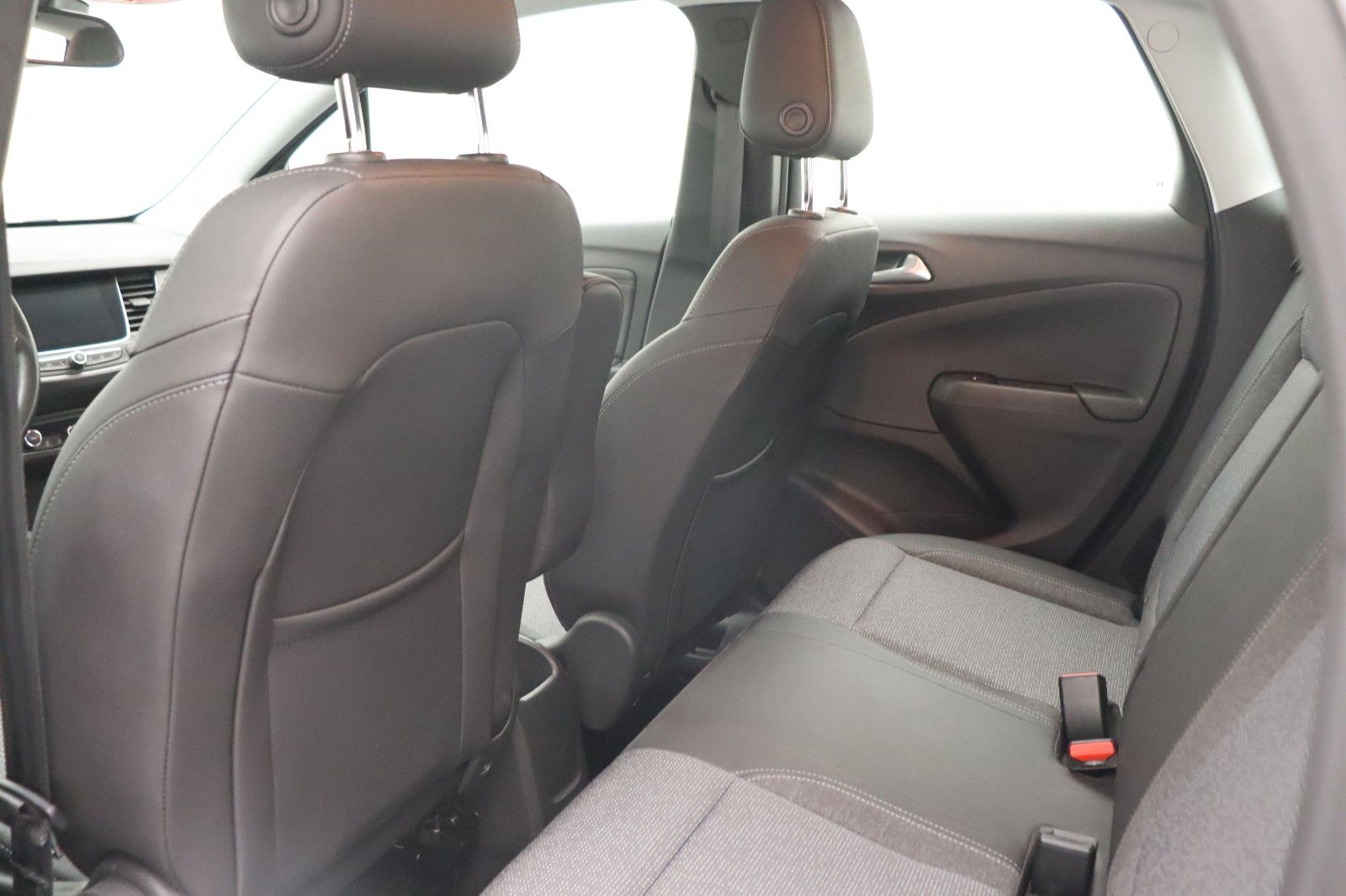 Fahrzeugabbildung Opel Crossland 1.2 Elegance