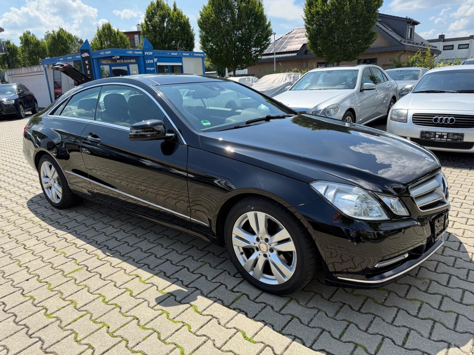 Mercedes-Benz E350 Coupe CGI 2.Hd. Pano Navi Xenon