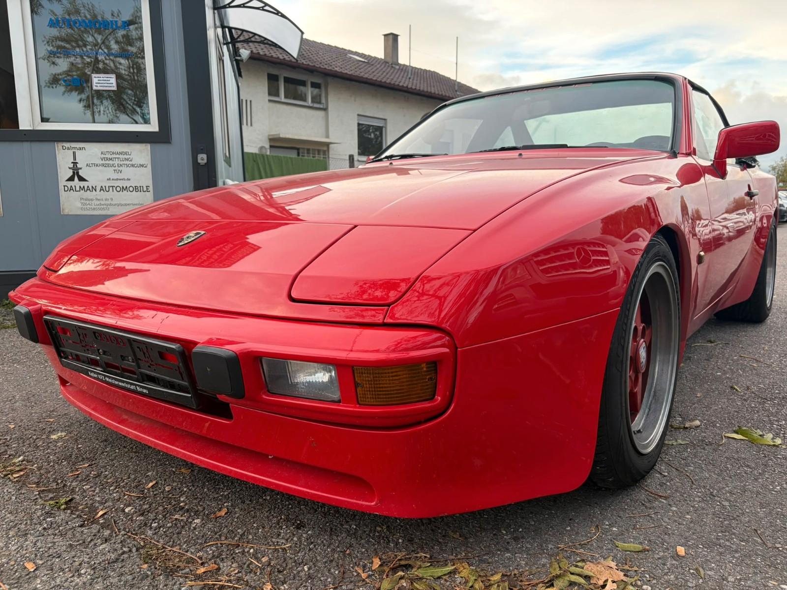 Porsche 944