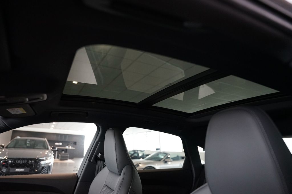 AUDI SQ5 Sportback TFSI | Pano | Carbon | Tech pro AUDI SQ5 Sportback TFSI | Pano | Carbon | Tech pro