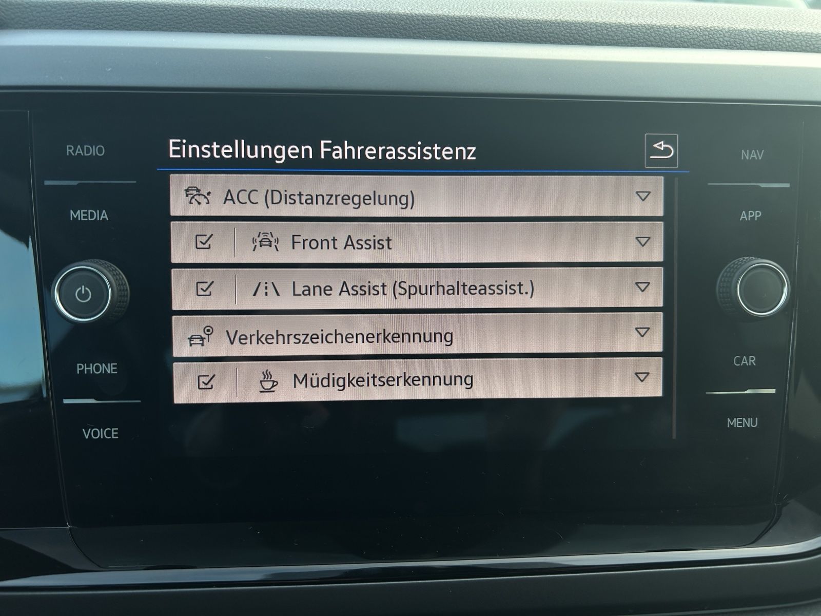 Fahrzeugabbildung Volkswagen Polo R-Line TSI DSG IQ.Light ACC SH AID RFK AppC