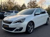 Peugeot 308 Allure Automatik+Panorama+LED+SHZ+Kamera - Peugeot 308 mit Benzin-Antrieb: Limousine, Automatik