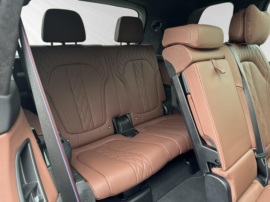 BMW X7 M60