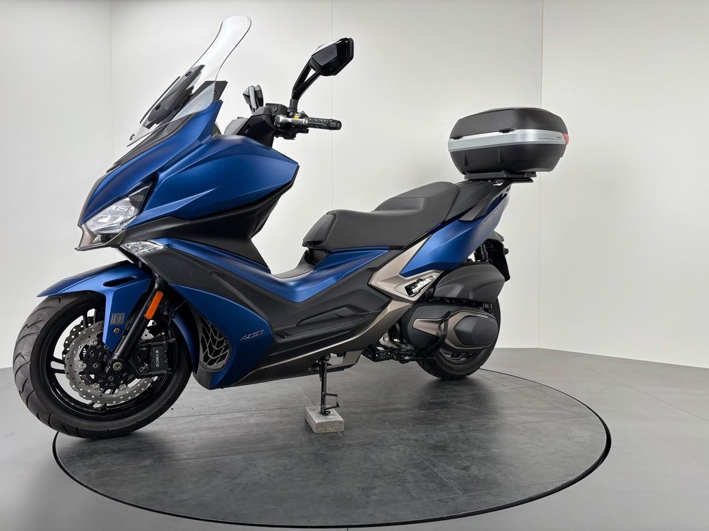 Fahrzeugabbildung Kymco XCITING S 400 I *TOPCASE *1.HAND
