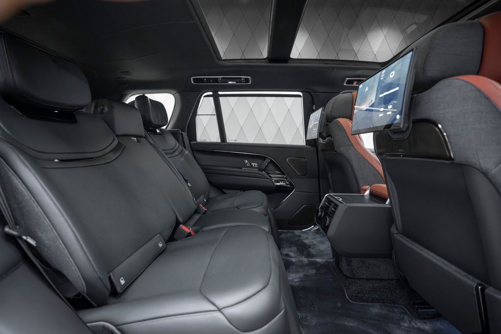 Range Rover P615 SV LWB 2026 BLACK/RED SUITE - Bild 19
