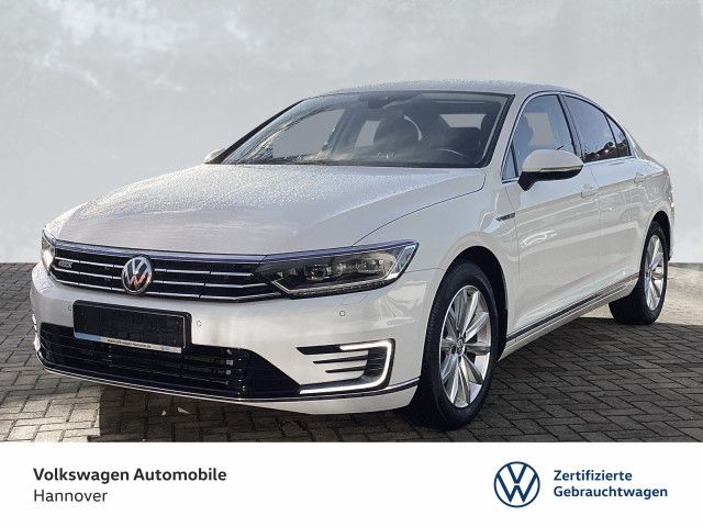 Volkswagen Passat 1.4 TSI DSG GTE Navi AHK LED ACC STHZG PD