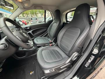 Smart ForTwo 2018 — фото 22