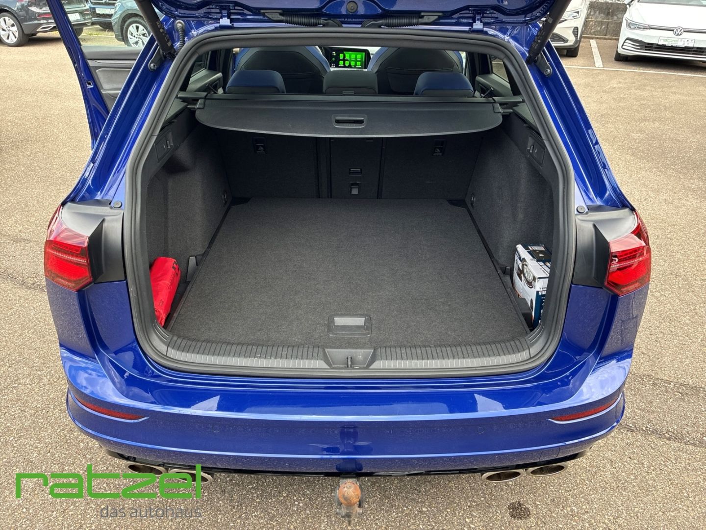 Fahrzeugabbildung Volkswagen Golf Variant 4Motion VIII R 2.0l TSI AHK-klappba
