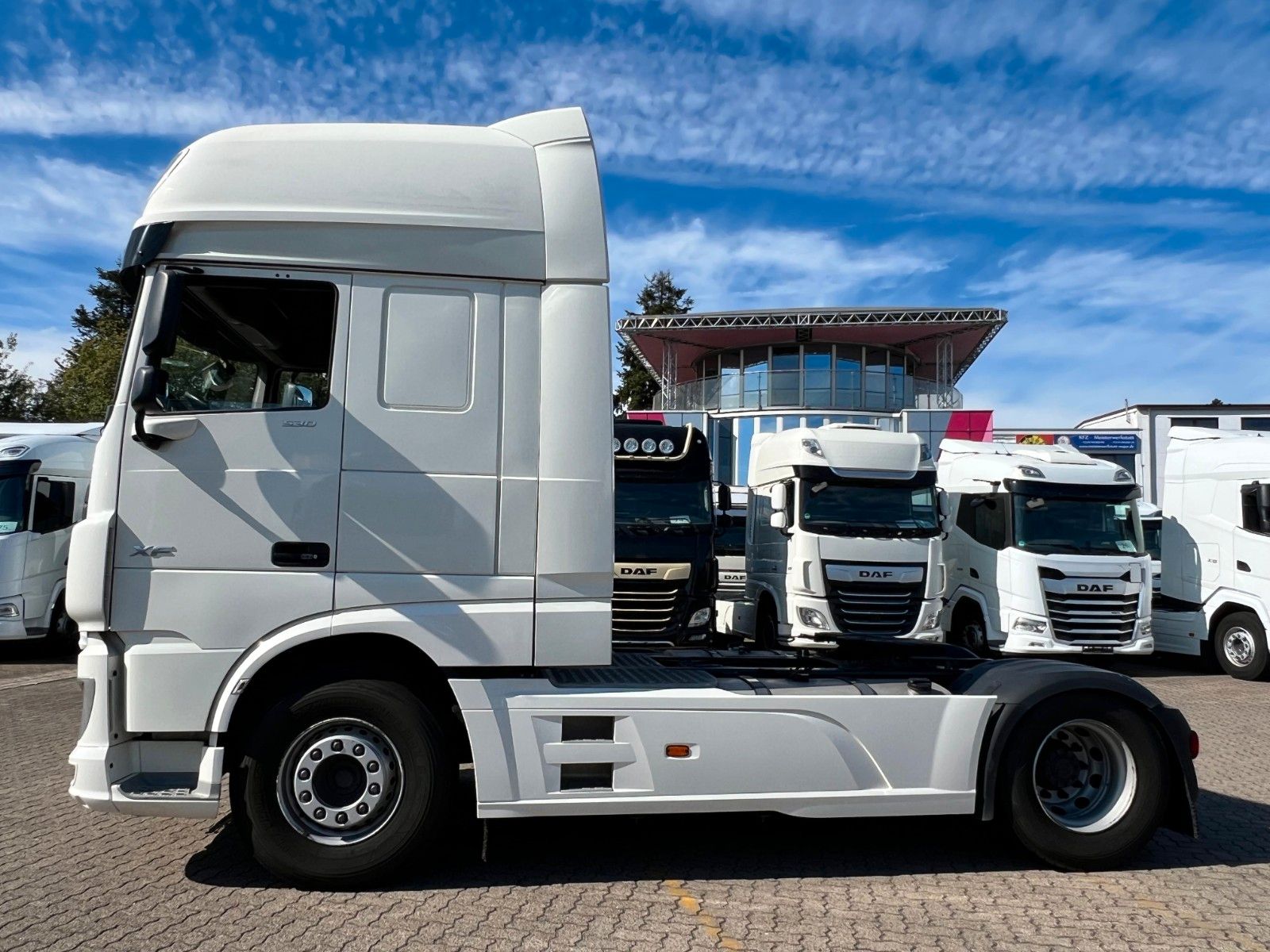 Fahrzeugabbildung DAF 2 Stk. XF 530 FT, Intarder, Klima