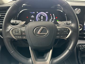Lexus NX 350h - 11