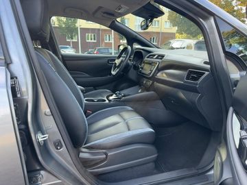 Nissan Leaf ZE1 40kWh TEKNA 122PS NAVI